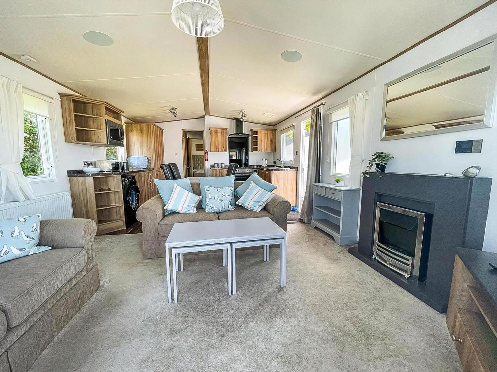 סאקסמונדהם Beautiful Caravan With Decking At Carlton Meres Holiday Park, Suffolk Ref 60022M מראה חיצוני תמונה