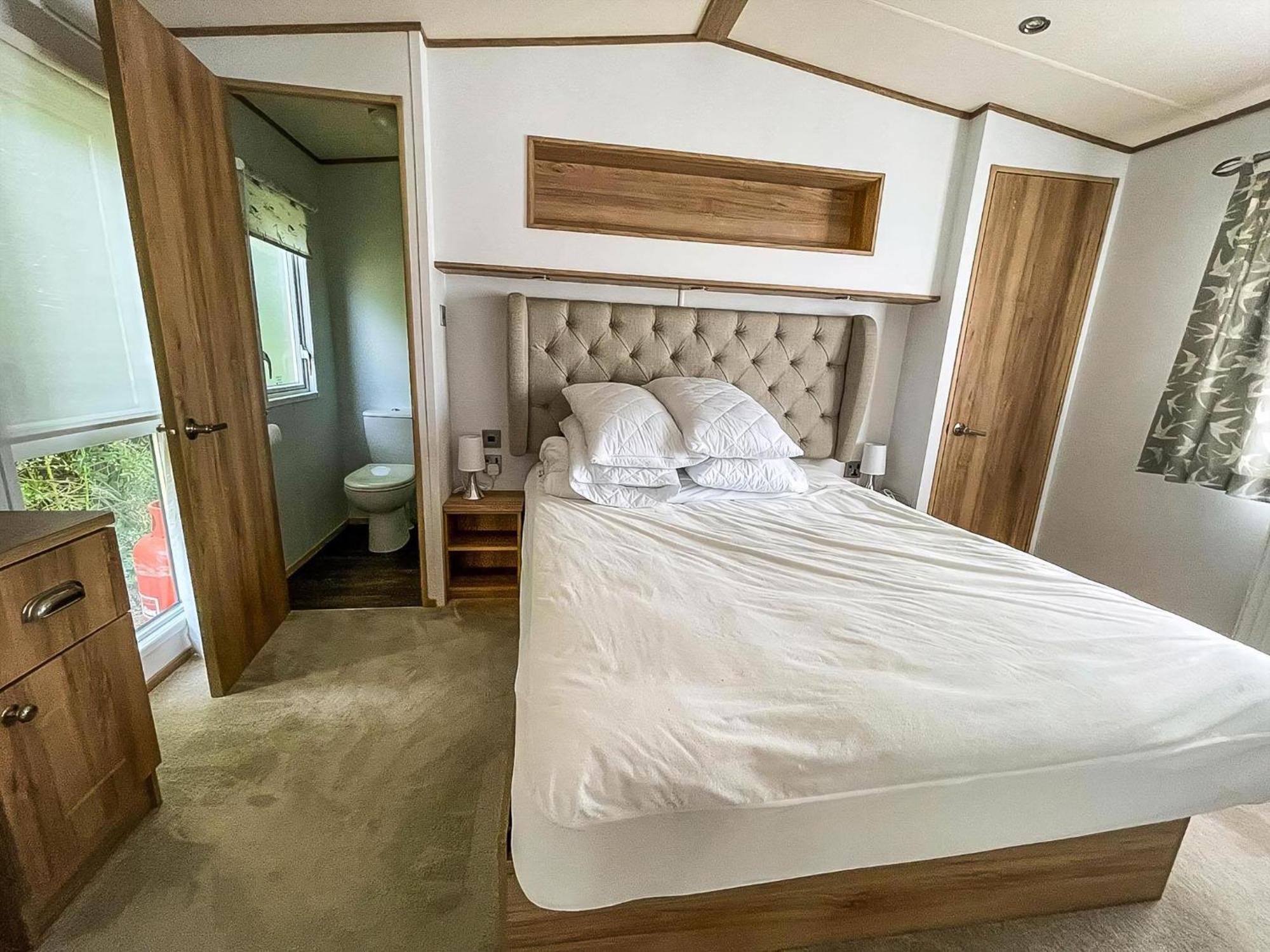 סאקסמונדהם Beautiful Caravan With Decking At Carlton Meres Holiday Park, Suffolk Ref 60022M מראה חיצוני תמונה