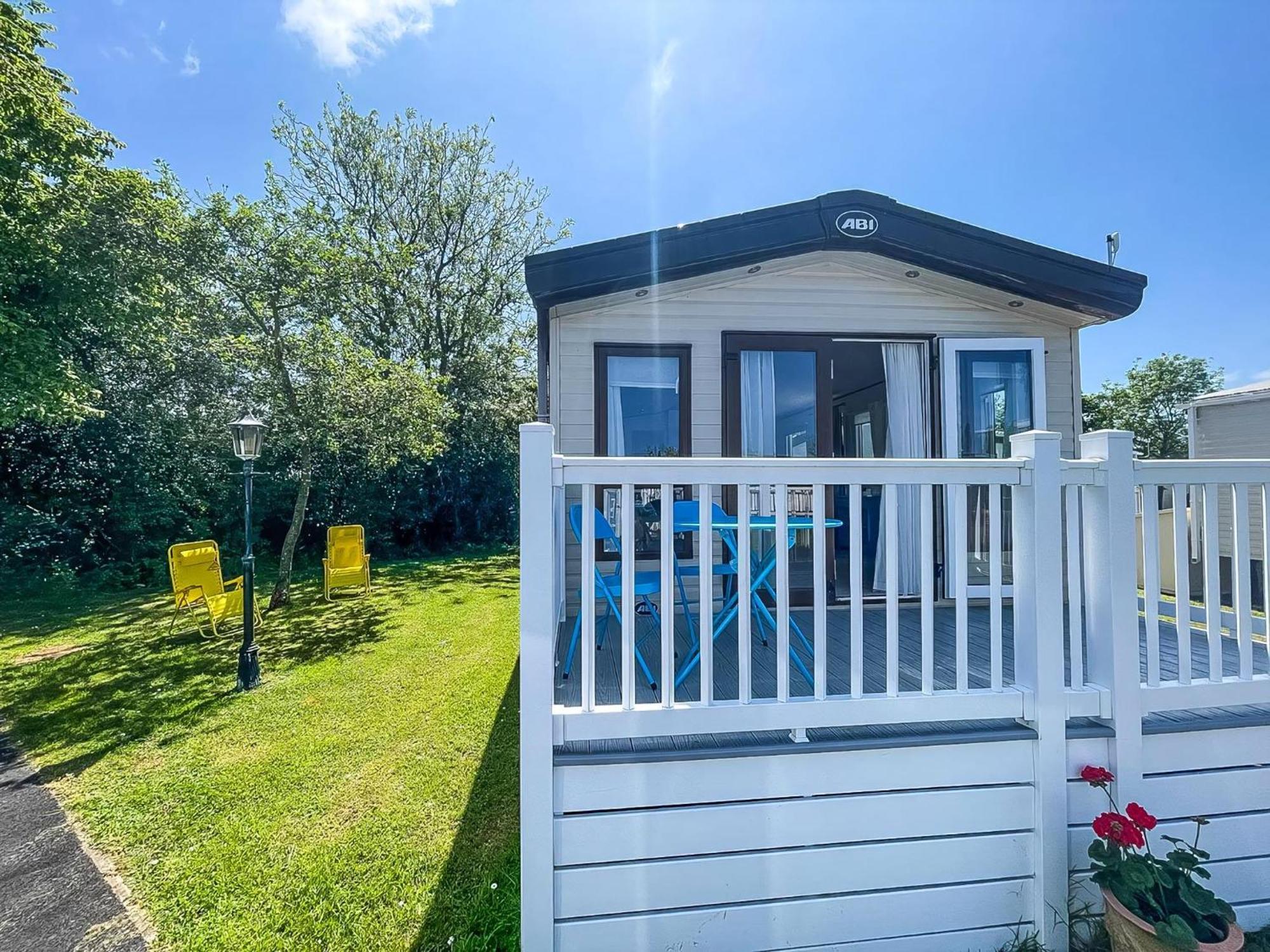 סאקסמונדהם Beautiful Caravan With Decking At Carlton Meres Holiday Park, Suffolk Ref 60022M מראה חיצוני תמונה