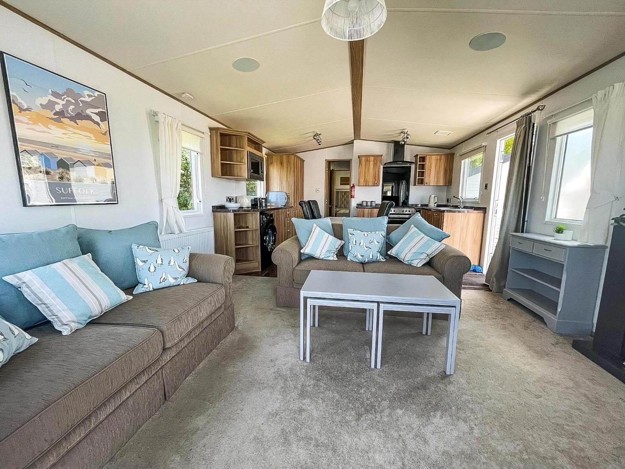 סאקסמונדהם Beautiful Caravan With Decking At Carlton Meres Holiday Park, Suffolk Ref 60022M מראה חיצוני תמונה