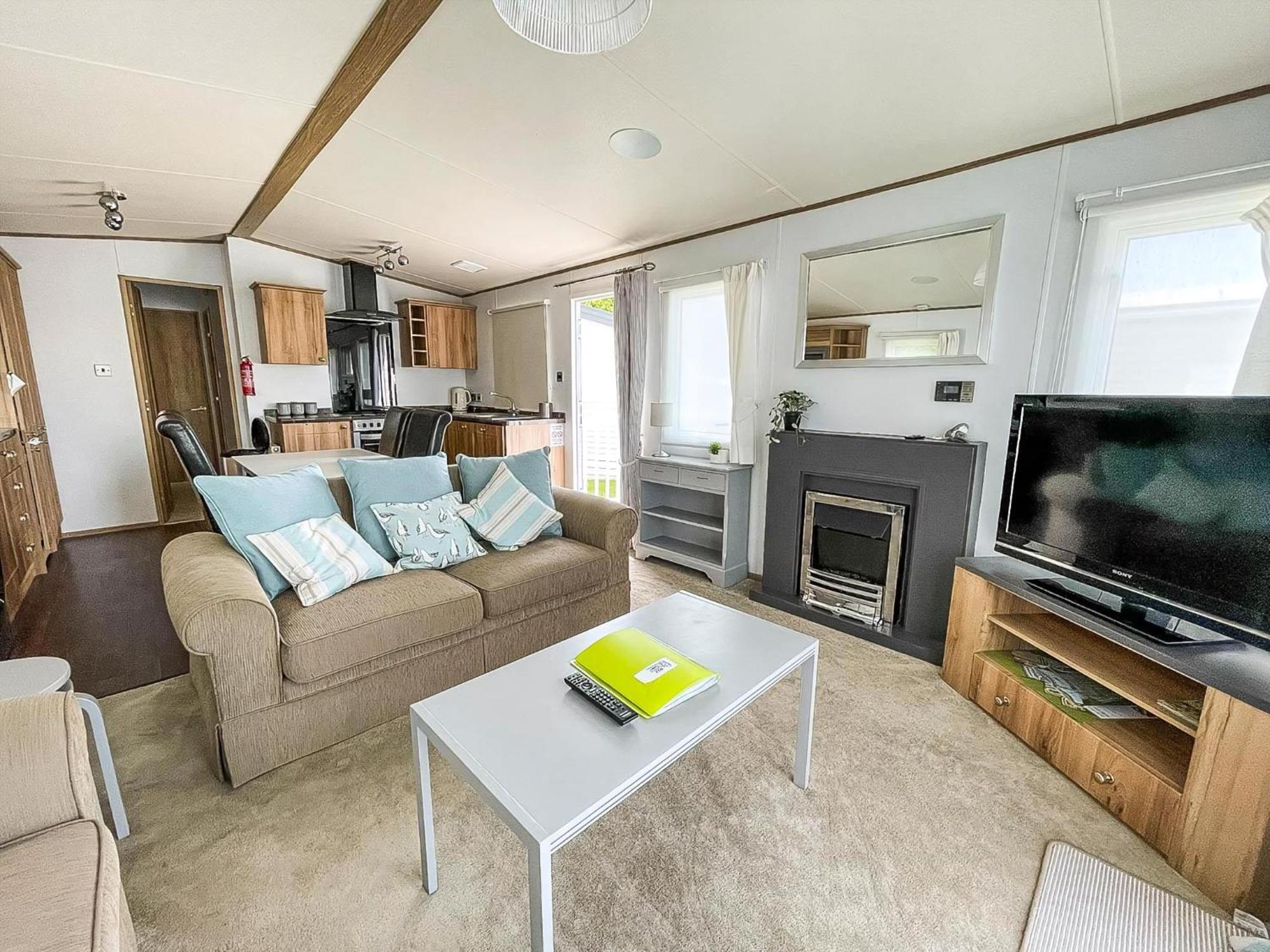 סאקסמונדהם Beautiful Caravan With Decking At Carlton Meres Holiday Park, Suffolk Ref 60022M מראה חיצוני תמונה