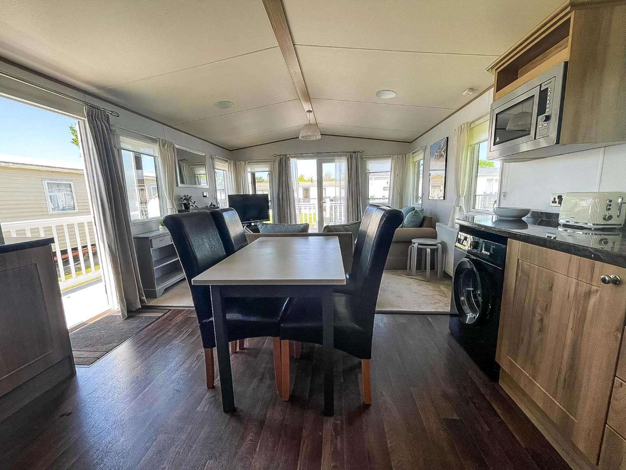 סאקסמונדהם Beautiful Caravan With Decking At Carlton Meres Holiday Park, Suffolk Ref 60022M מראה חיצוני תמונה
