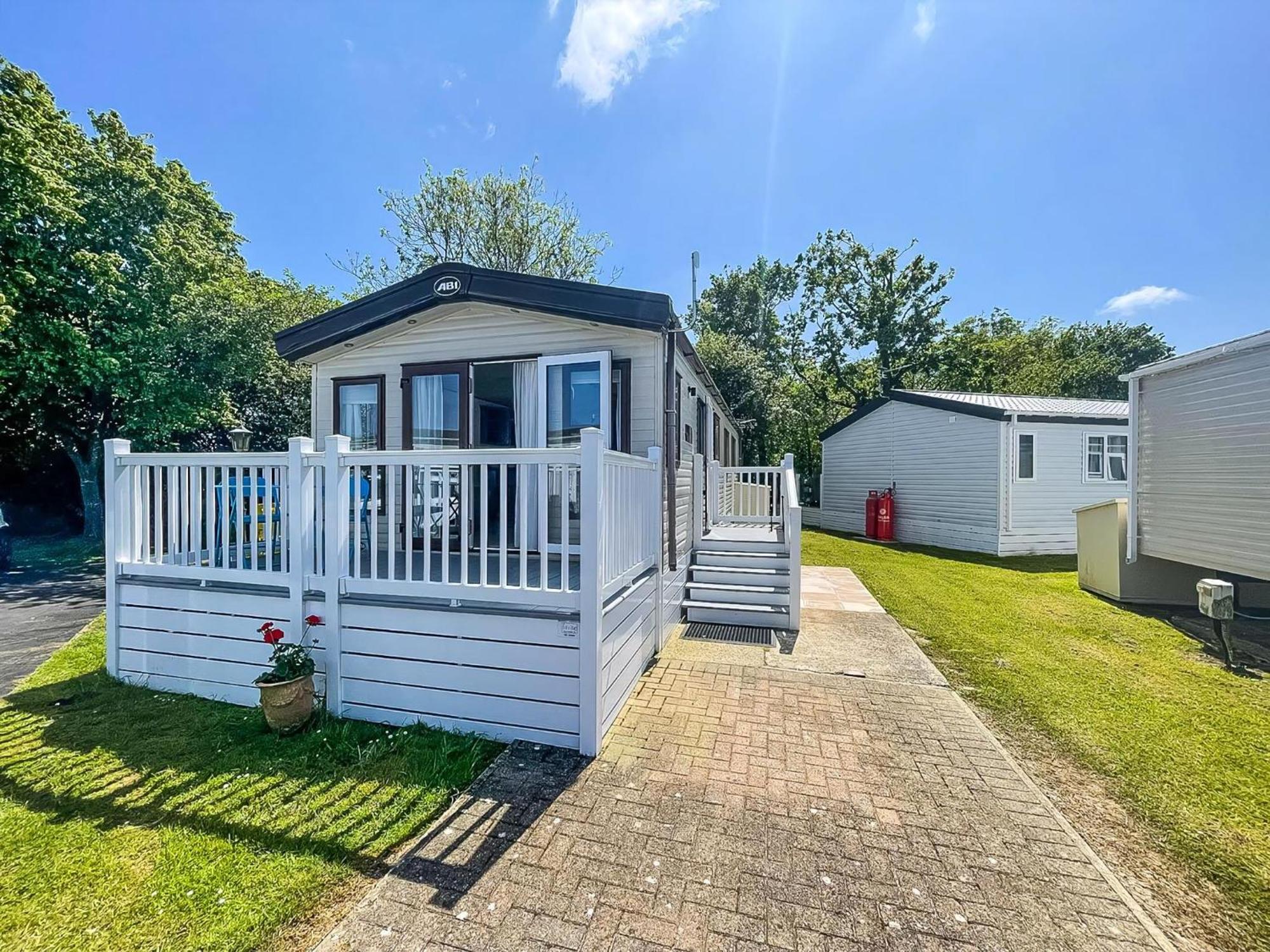 סאקסמונדהם Beautiful Caravan With Decking At Carlton Meres Holiday Park, Suffolk Ref 60022M מראה חיצוני תמונה